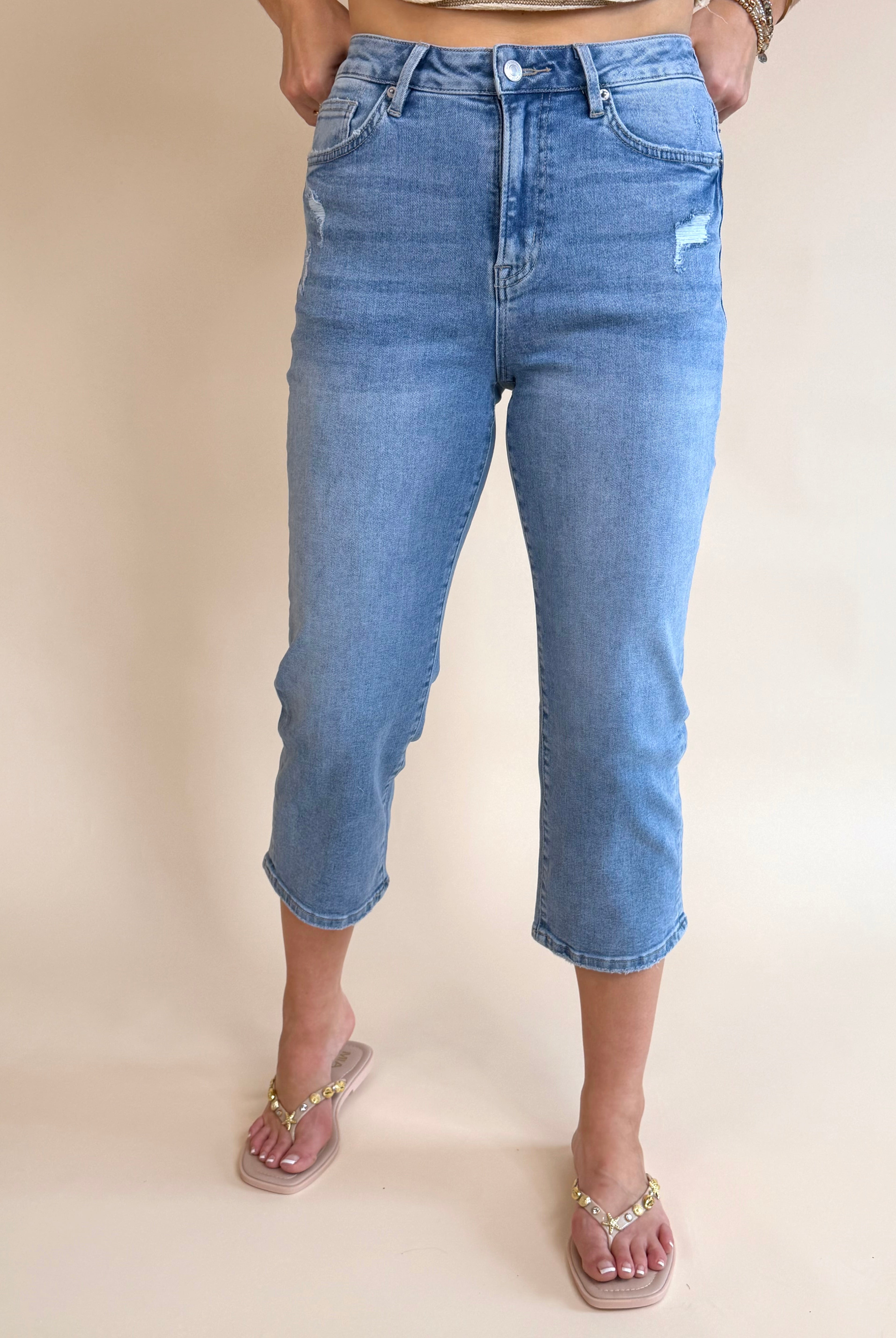 High rise jeans, straight jeans, Mica Jeans, Mica, Boutique, Boutique fashion, timeless clothe, timeless jeans, capri jeans, capri mica jeans