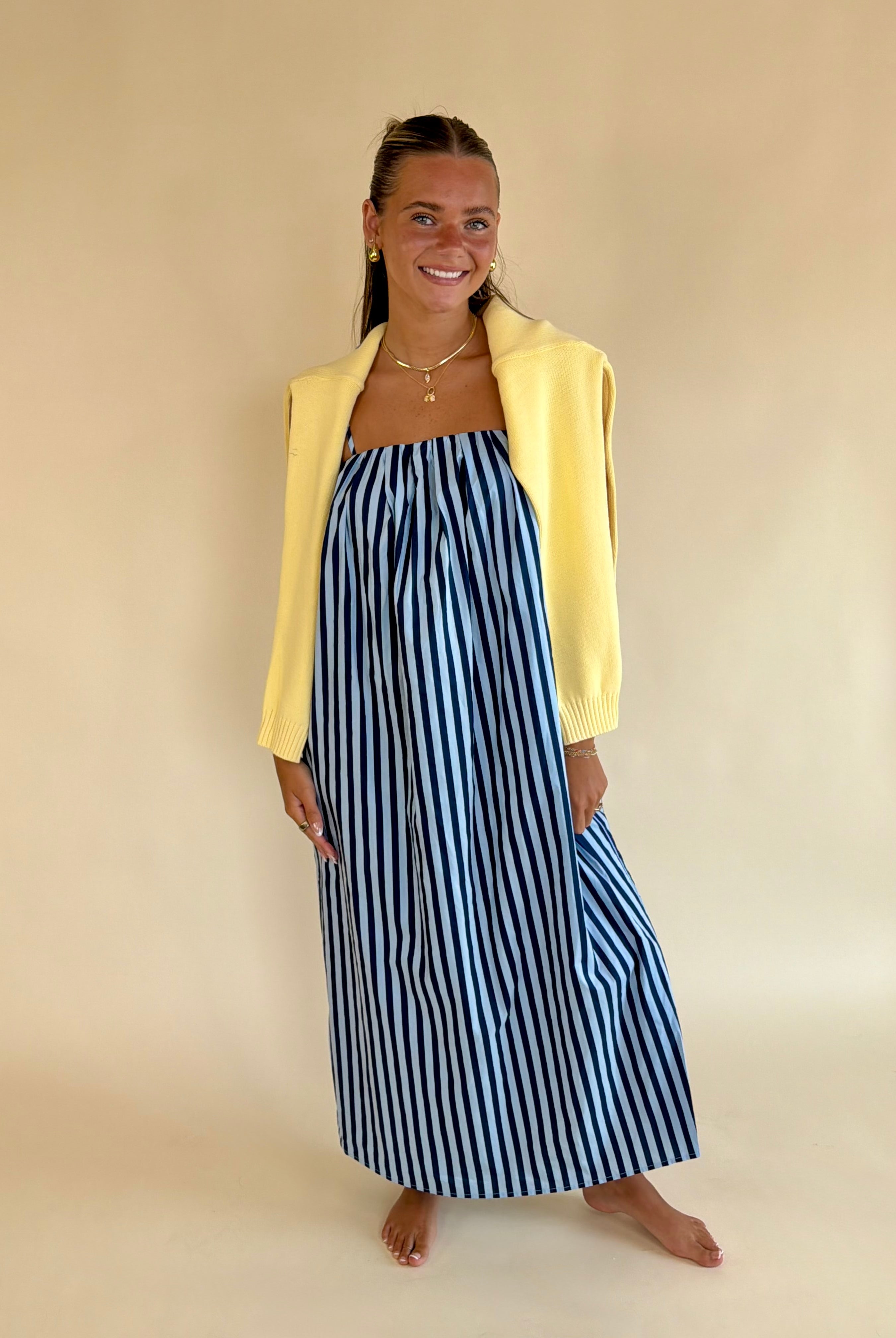 Stripped Dress, Maxi Dress, Blue dress, Blue Dress Outfit Inspo, Outfit Inspo, Stripped dress inspo, summer dress, bkue summer dresss, every occasion dress, long dress, long blue dress, stripped long dress, cool girl dress,