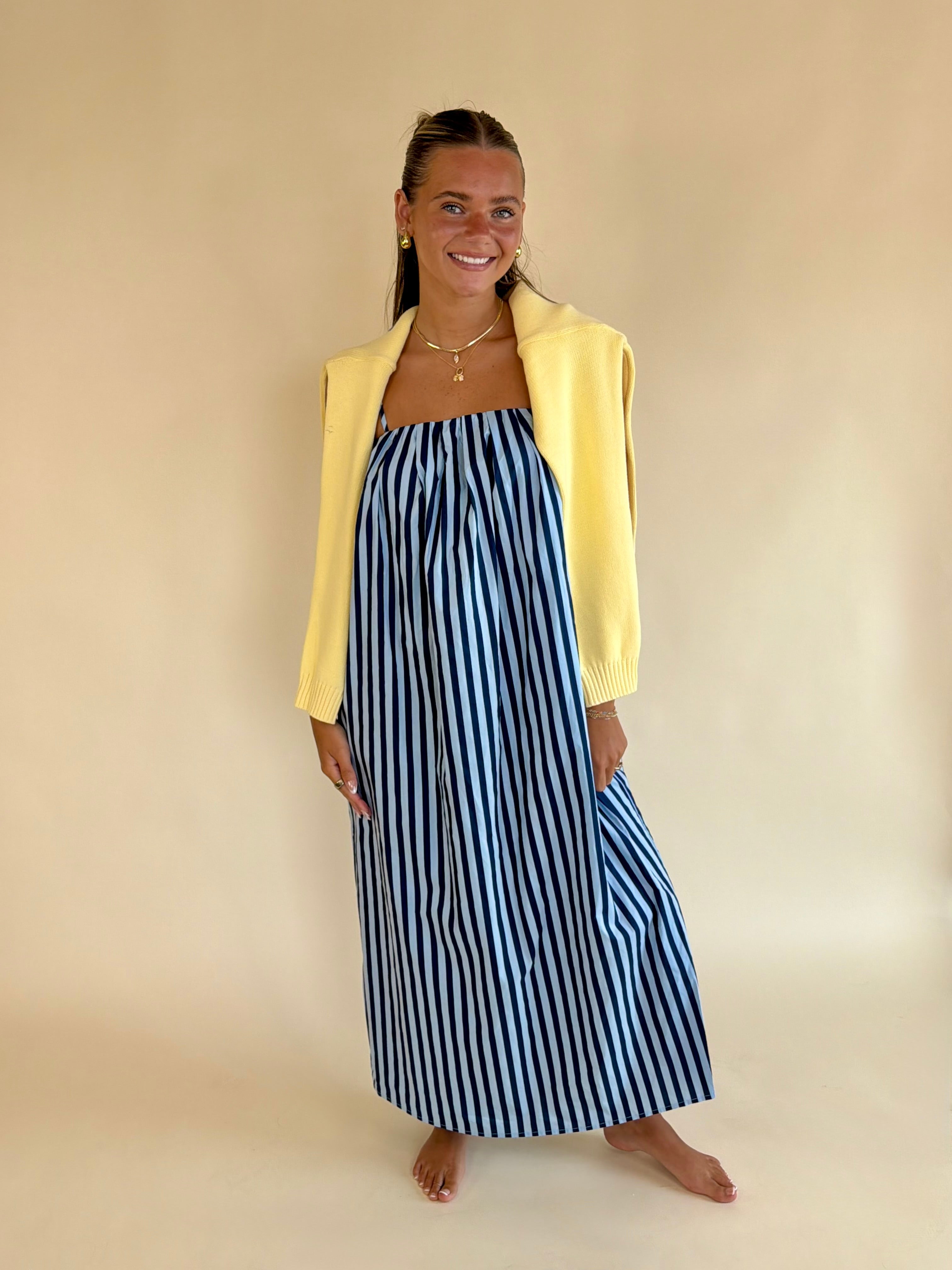 Stripped Dress, Maxi Dress, Blue dress, Blue Dress Outfit Inspo, Outfit Inspo, Stripped dress inspo, summer dress, bkue summer dresss, every occasion dress, long dress, long blue dress, stripped long dress, cool girl dress,