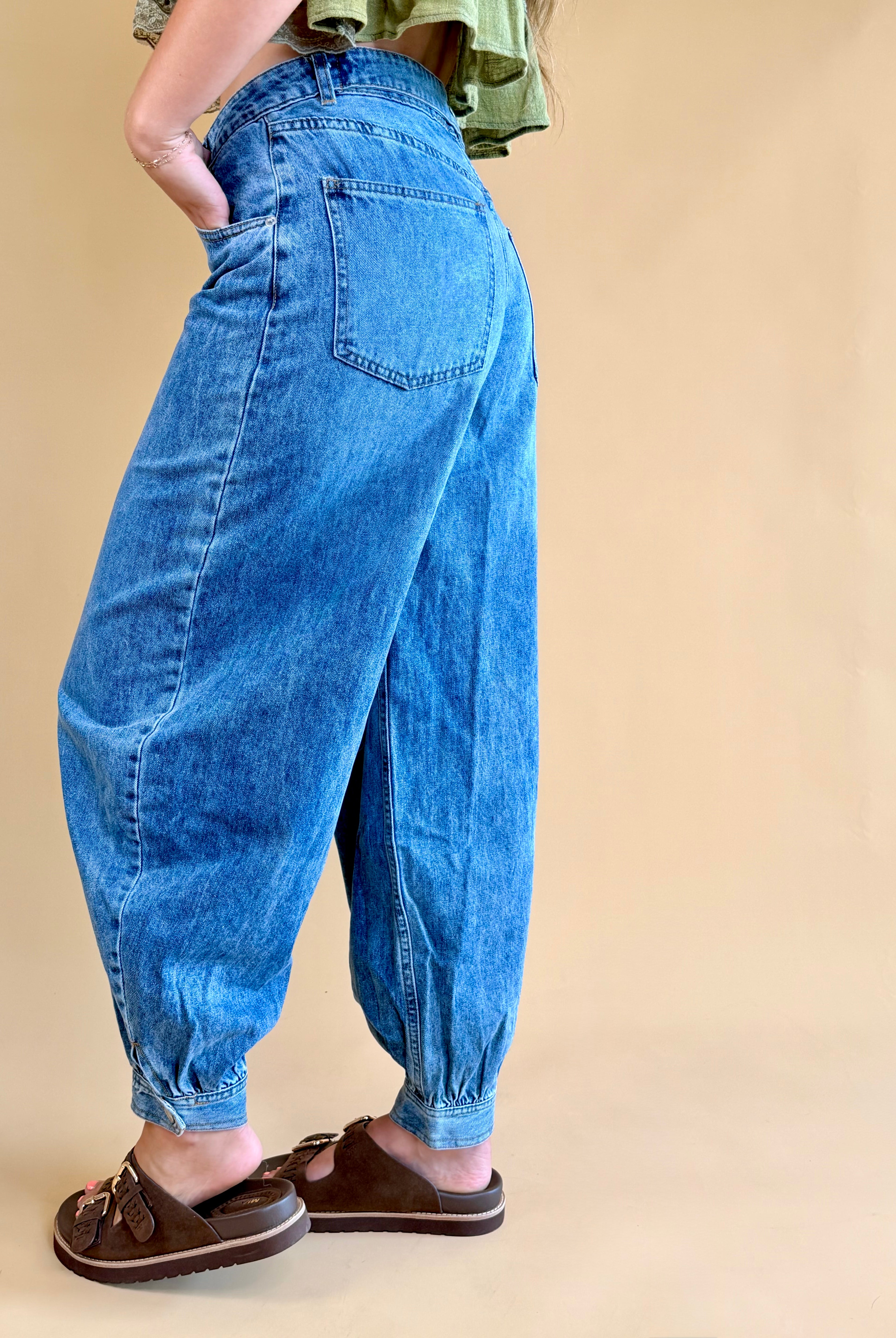 Barrel Jean, everyday denim, elevated jean, basics, back to school fashion