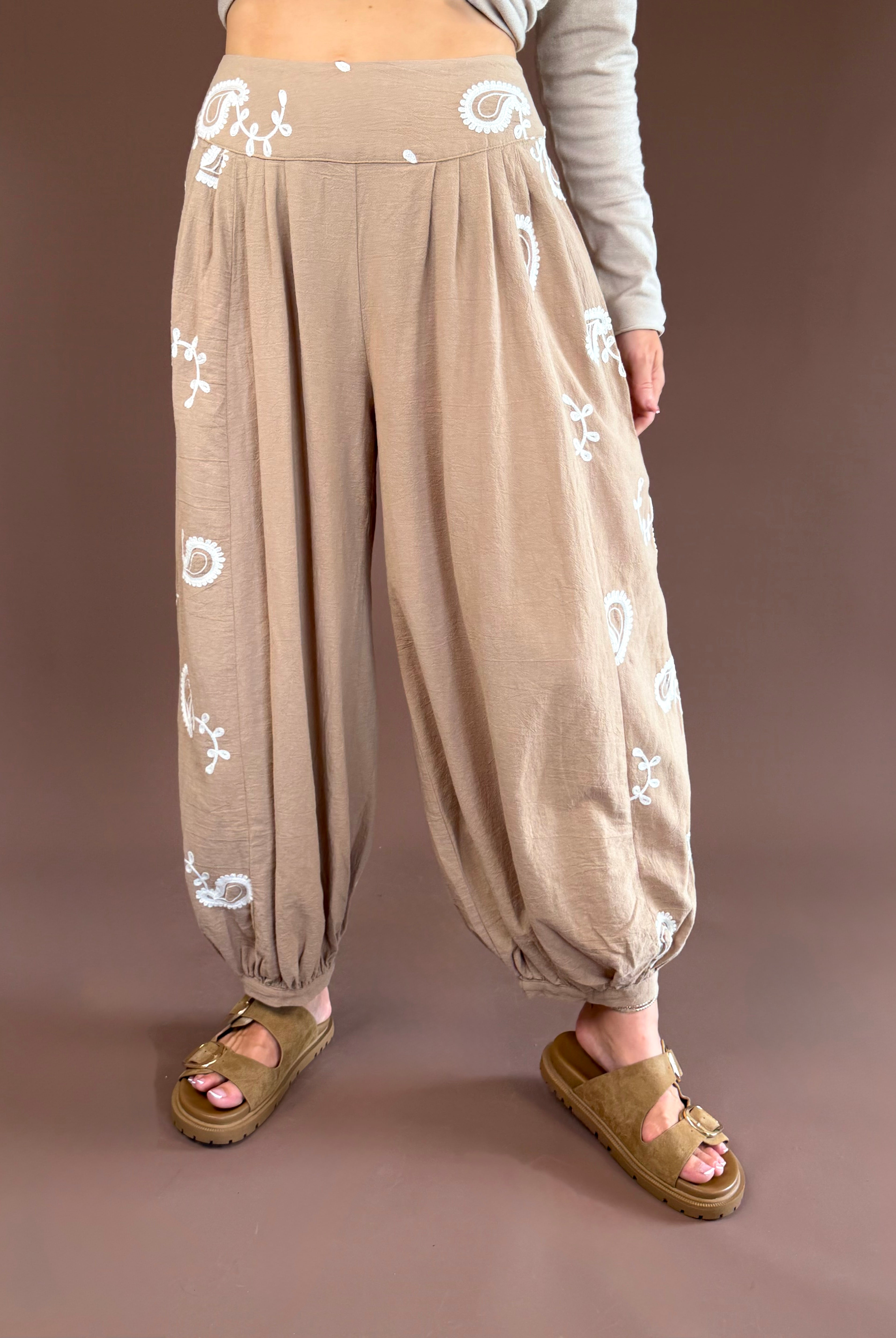 Paisley Desert Dream women’s cotton balloon-leg pants with a relaxed wide fit, elastic back waist, and gathered ankle cuffs.