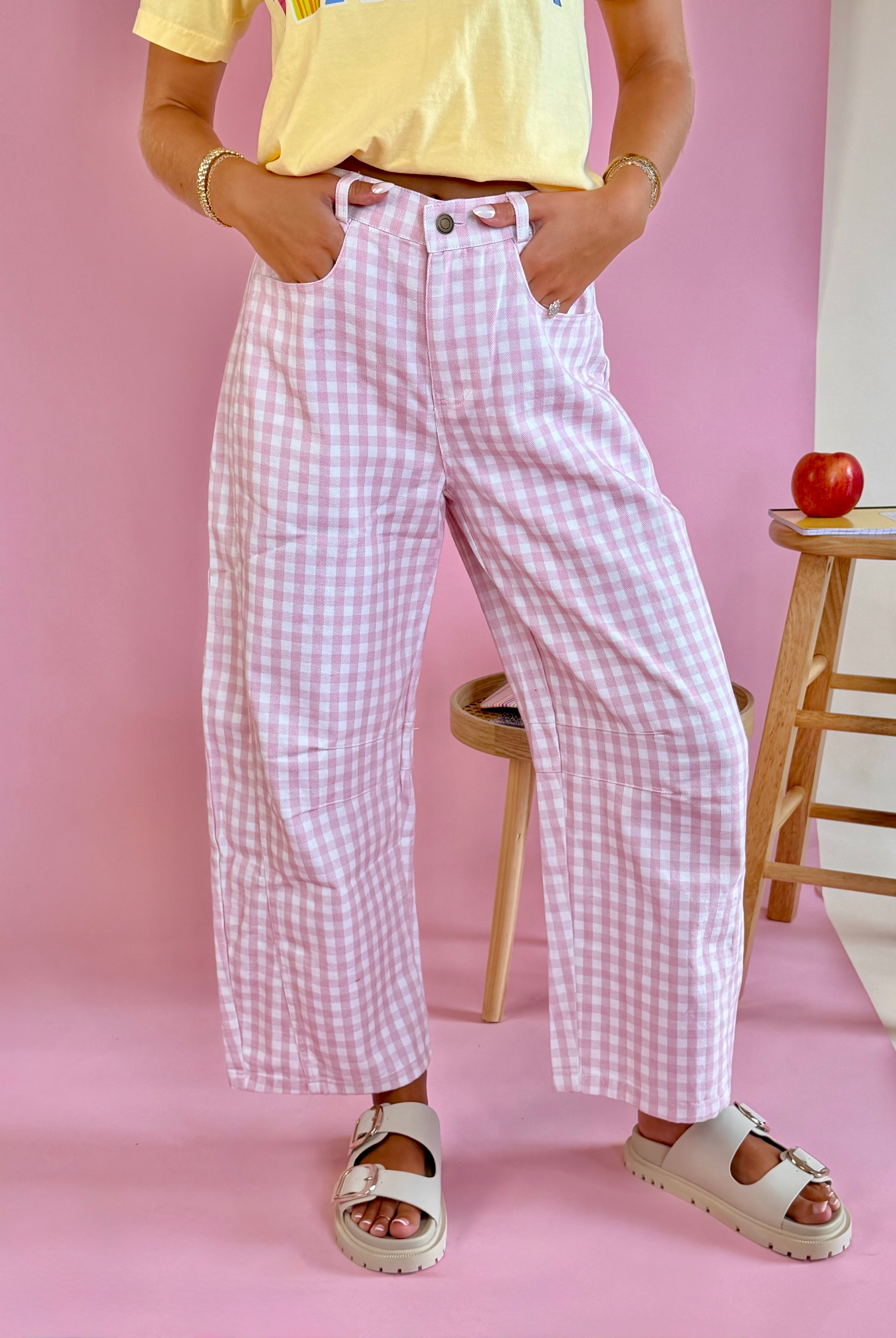 pink jeans, pink barrel jeans, pink ootd, pink pants, ootd, back to school, cute jeans, fun jeans, teacher ootd, teacher outfit ideas