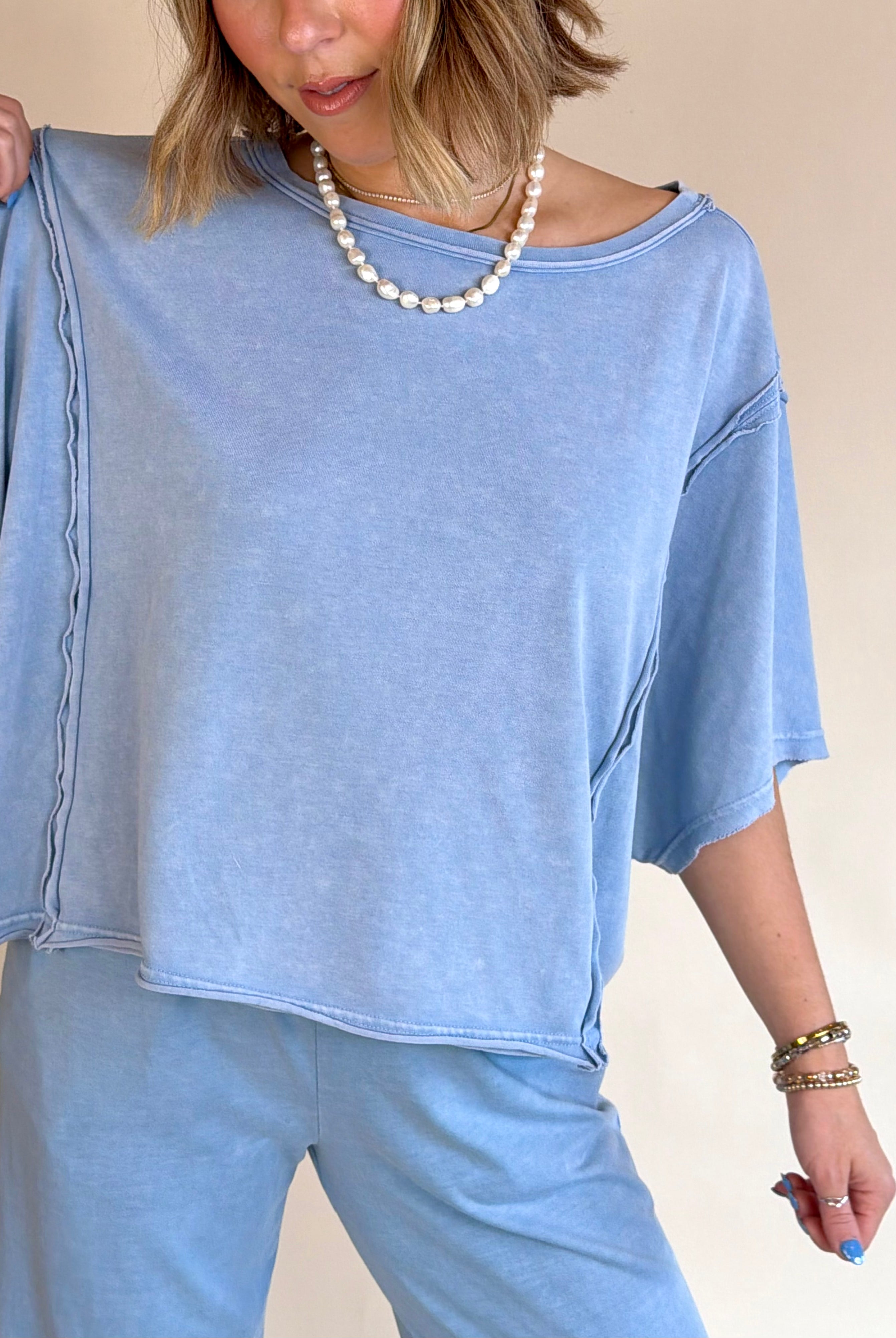 blue tee, summer tee, comfy tee, slouchy tee, summer clothes, boutique clothes, boutique, Southern Maryland, SOMD