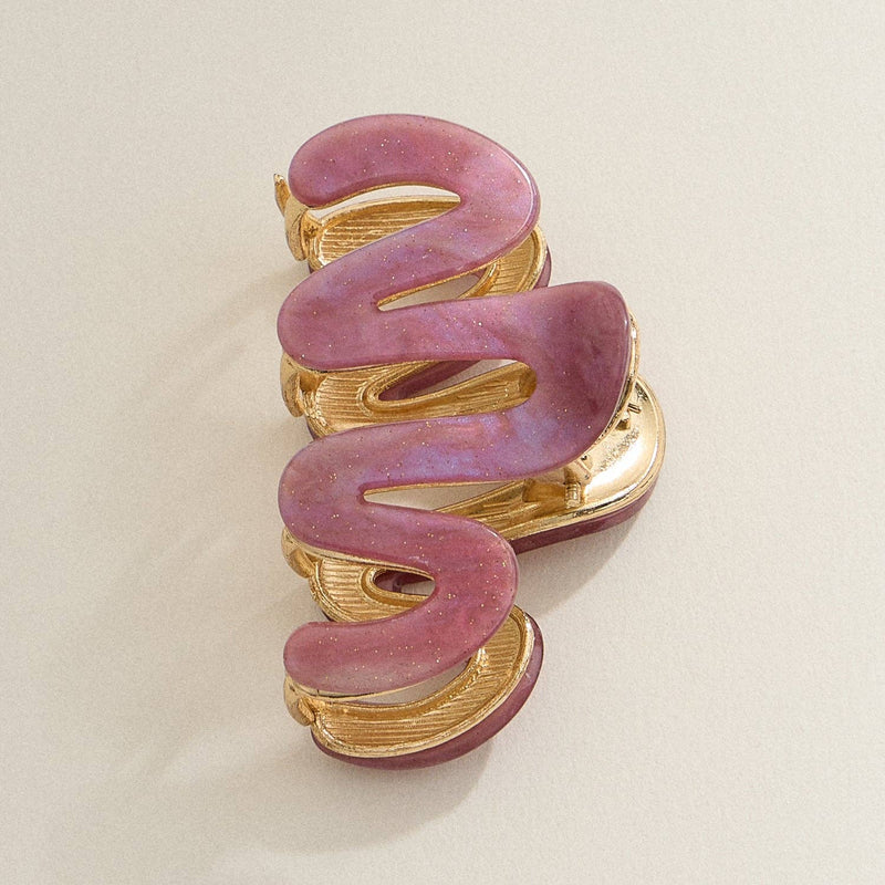 Wavy Matte Claw Clip with Gold Accents