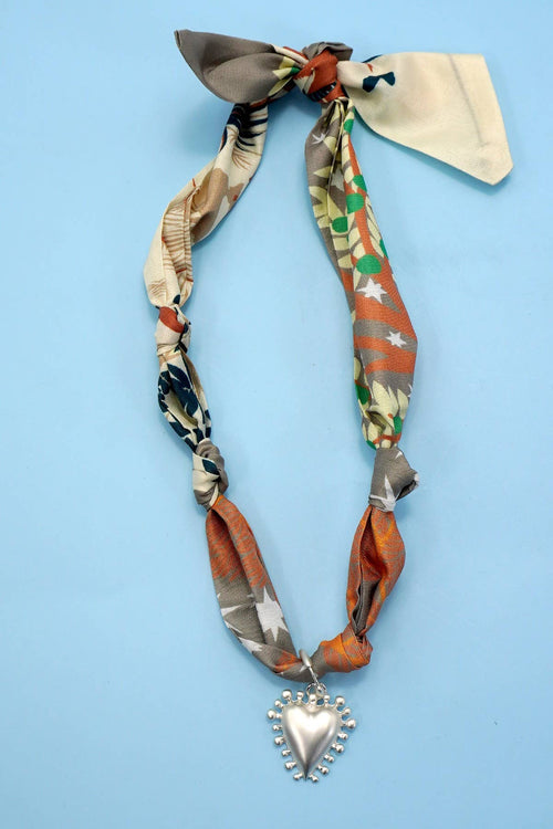 Handcrafted Scarf Interchangeable Charm Necklace | 80N92095