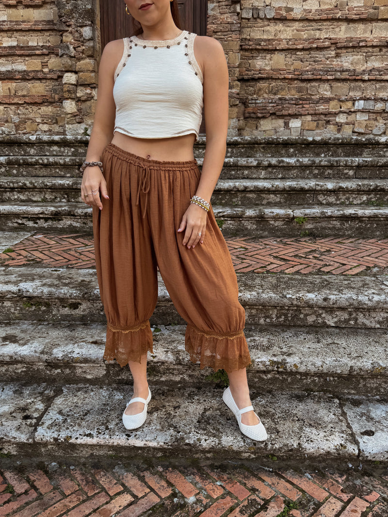 Lace-Trimmed Cropped Bloomer Pants