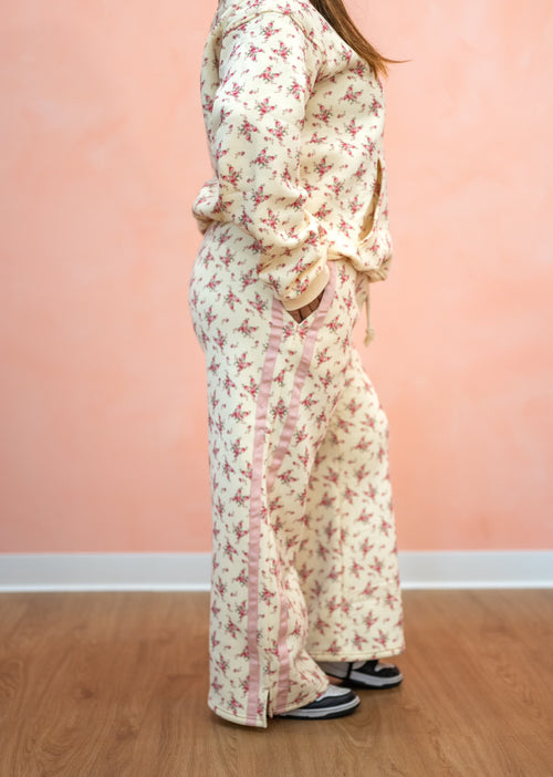 Heavy and Oversized Floral Fleece Pants