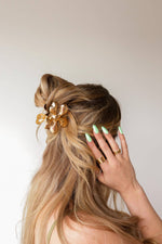 METAL FUNKY FLOWER CLAW (2 COLORS)