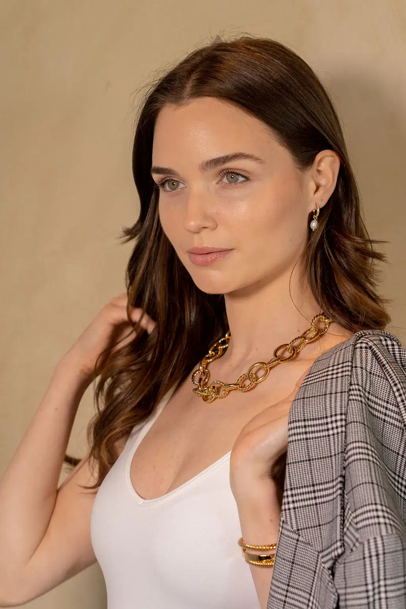 18 Gold Twisted Chain Link Statement Necklace