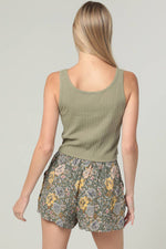 Lace Trim Elastic Floral Shorts: Olive