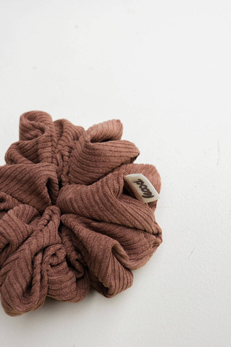 GRANDPA CORDUROY OVERSIZED SCRUNCHIE