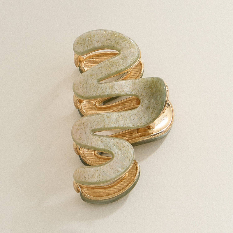 Wavy Matte Claw Clip with Gold Accents