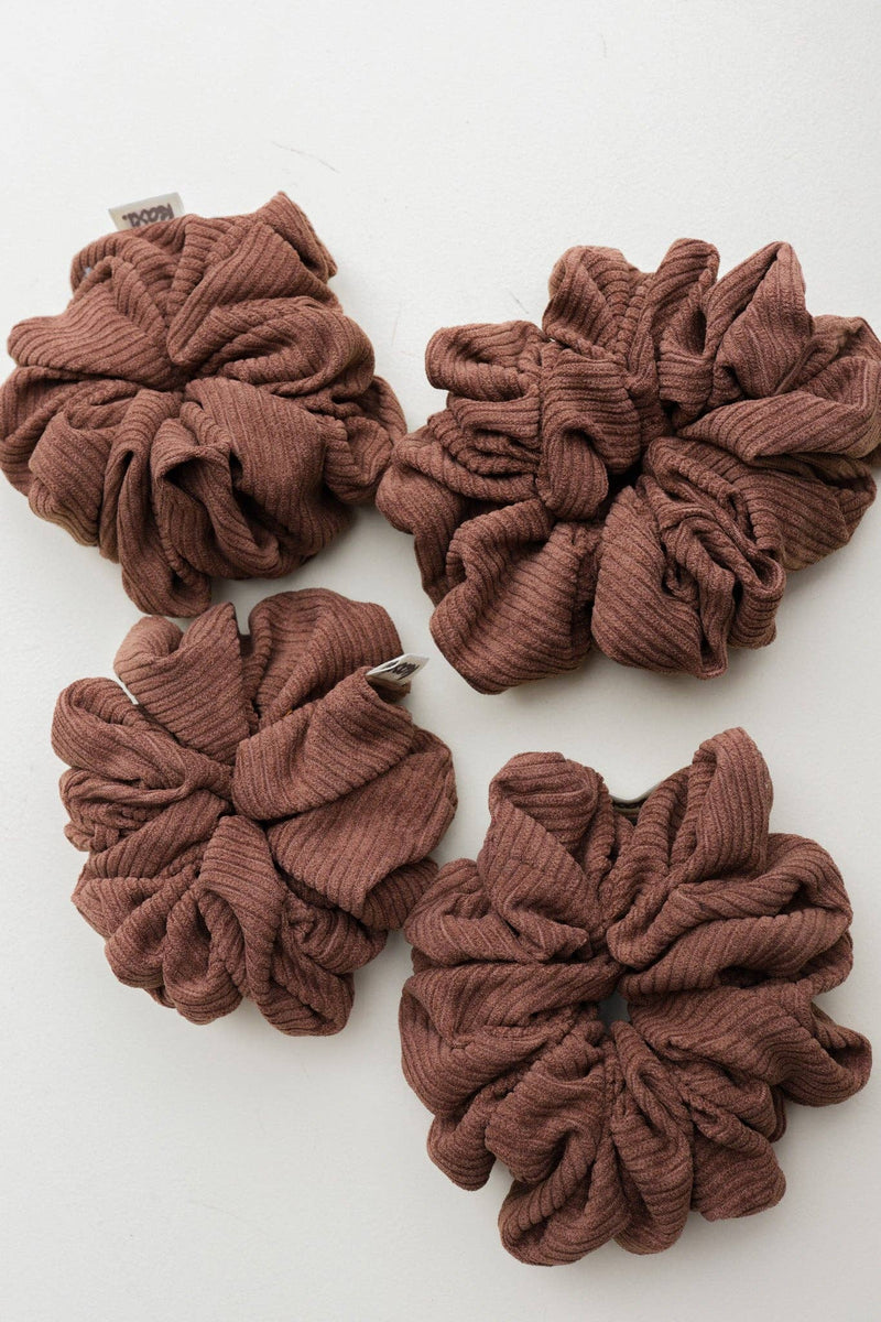 GRANDPA CORDUROY OVERSIZED SCRUNCHIE