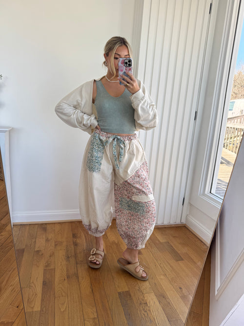 Boho Floral Balloon Leg Pants: Oatmeal