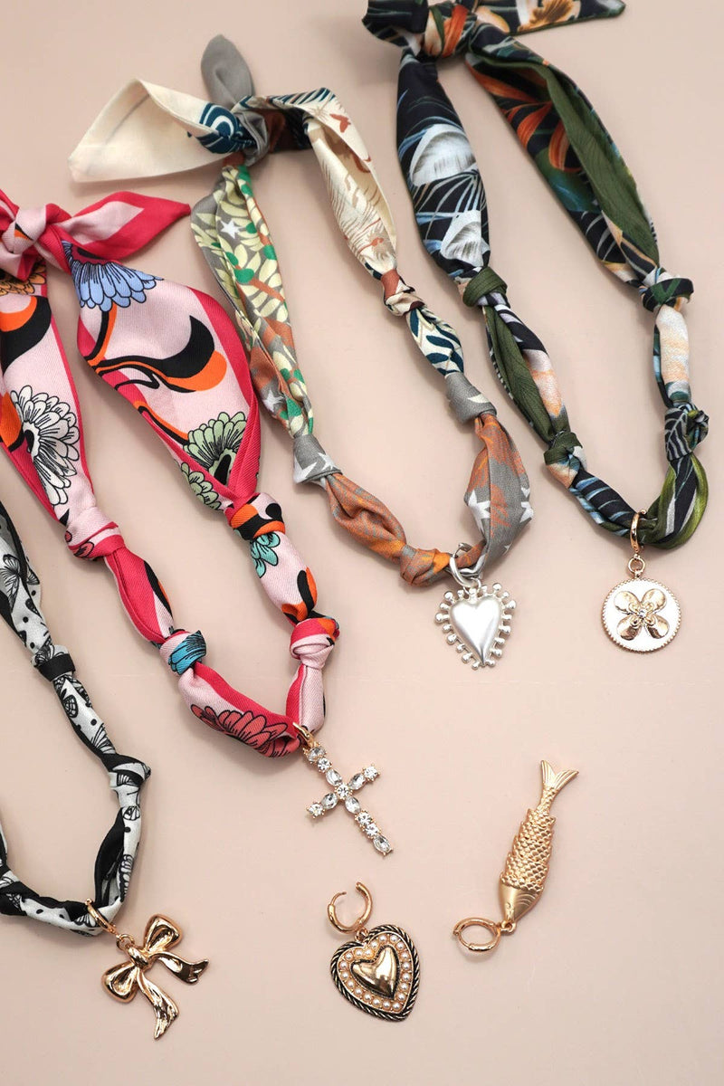 Handcrafted Scarf Interchangeable Charm Necklace | 80N92095