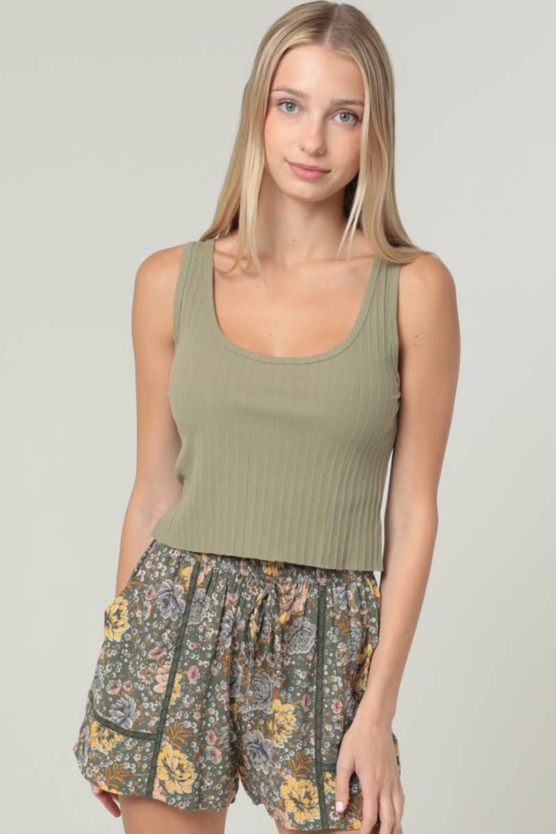 Lace Trim Elastic Floral Shorts: Olive