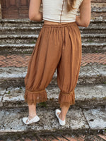 Lace-Trimmed Cropped Bloomer Pants