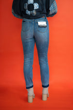 Judy Blue Mid Rise Rigid Magic Release Hem Boyfriend Jean