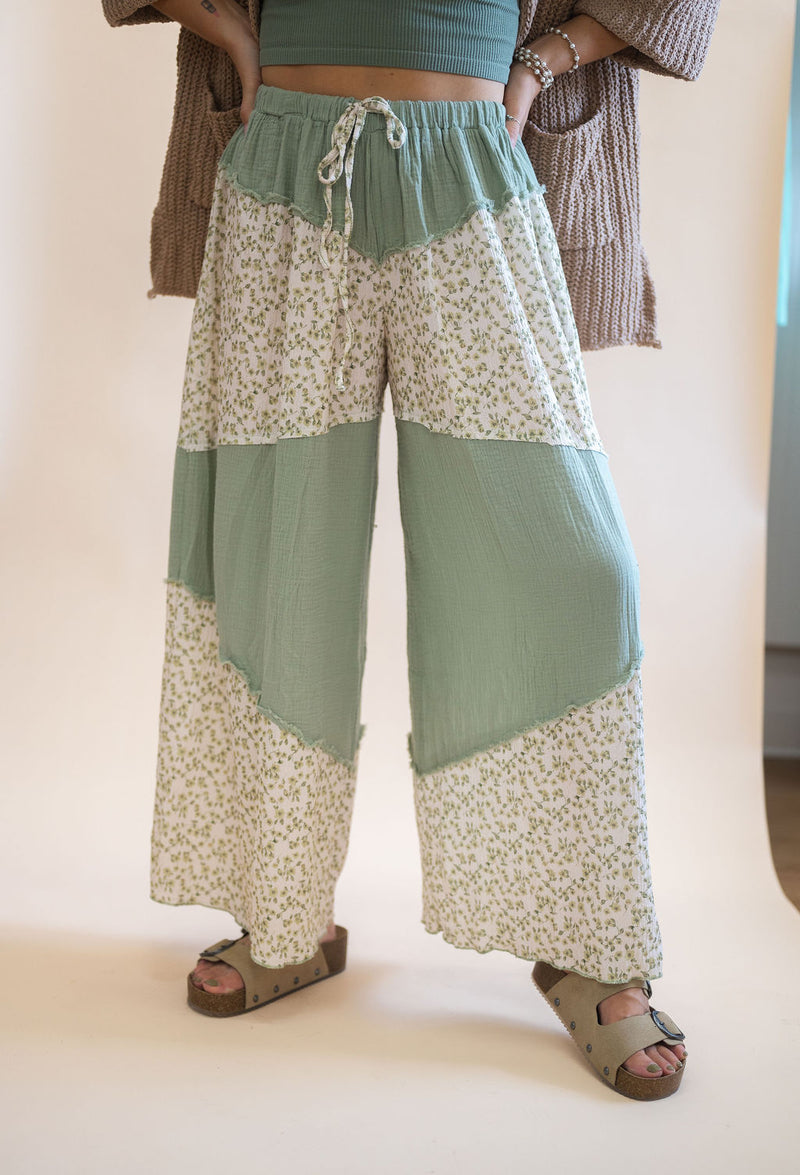POL Sage & Ditsy Floral Wide Leg Sweatpants