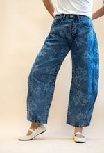 Denim Washed Floral Print Barrel Jeans