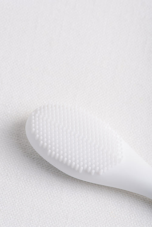 The Esty & Co. Deep Cleansing Silicone Face Brush