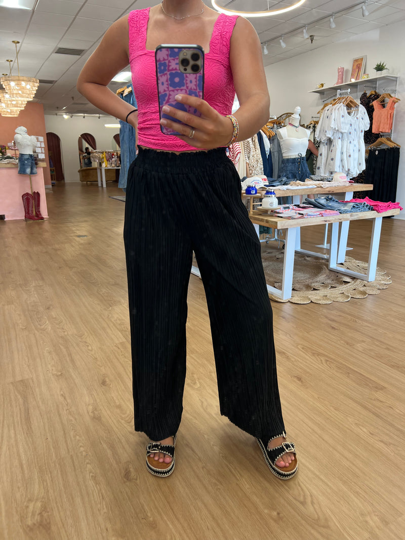 Crinkle Stretch Pant: Black