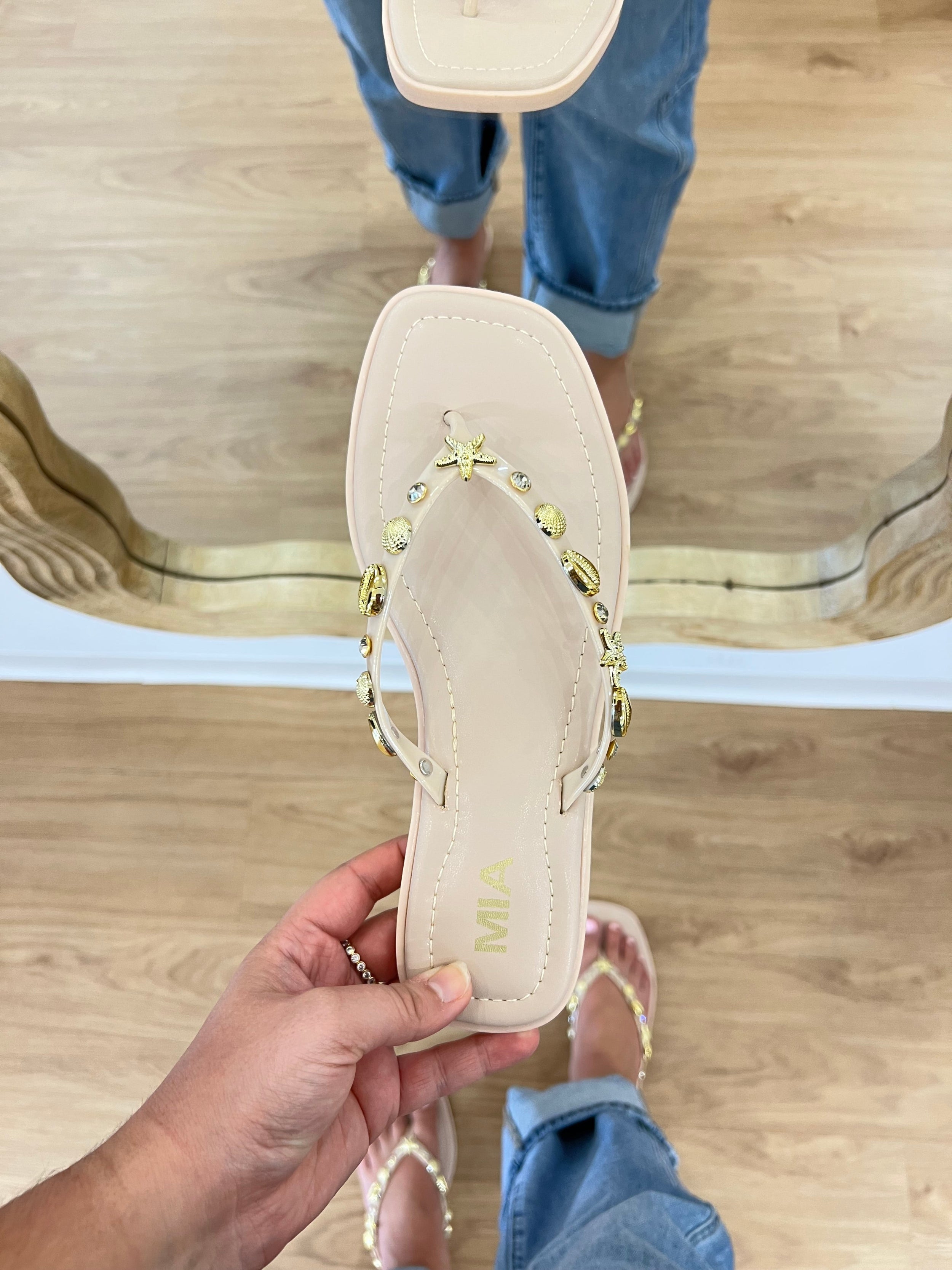 jelly flip flops, seashell, gold shells, mia shoes, flip flops, summer sandal