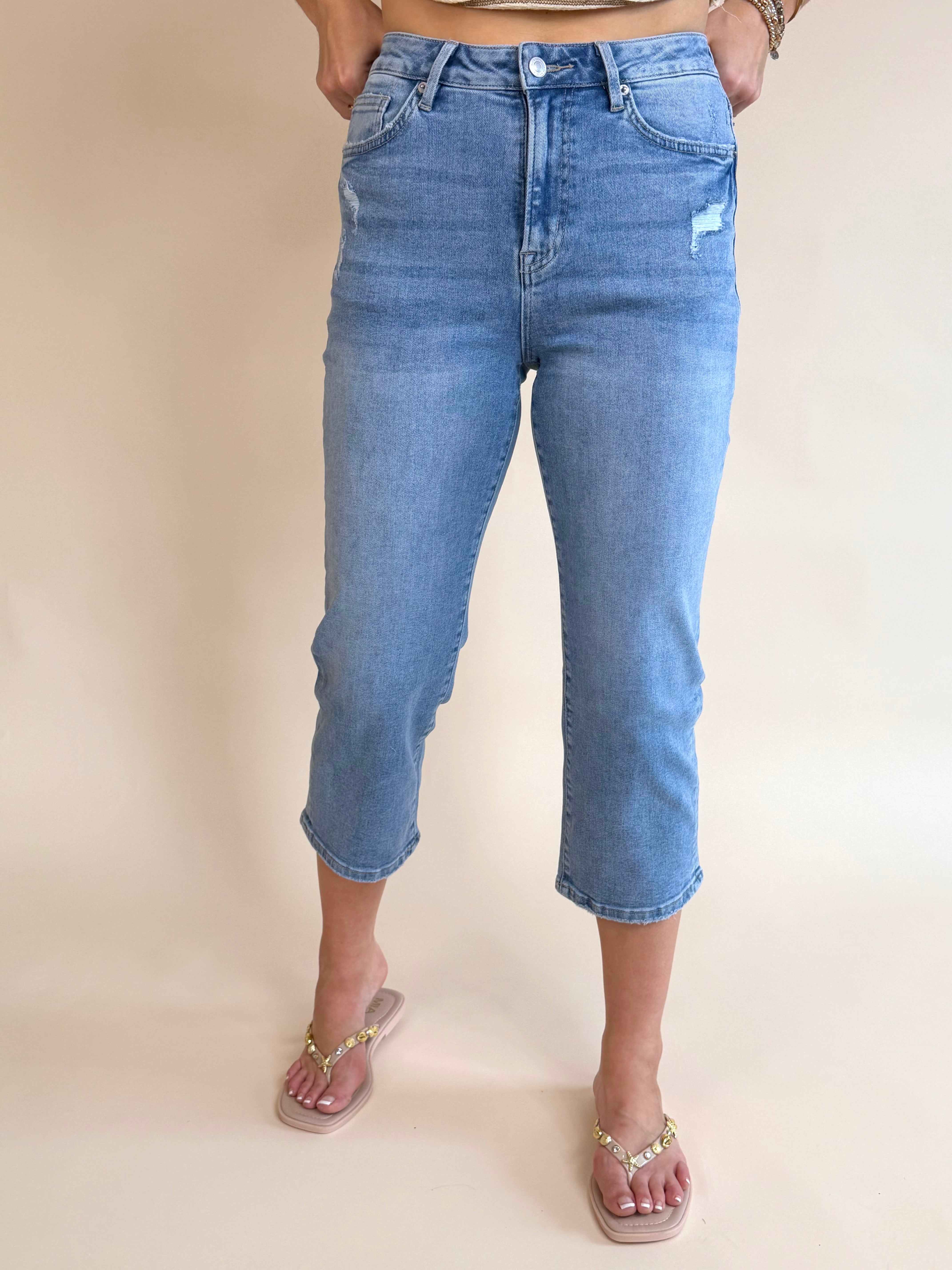 High rise jeans, straight jeans, Mica Jeans, Mica, Boutique, Boutique fashion, timeless clothe, timeless jeans, capri jeans, capri mica jeans