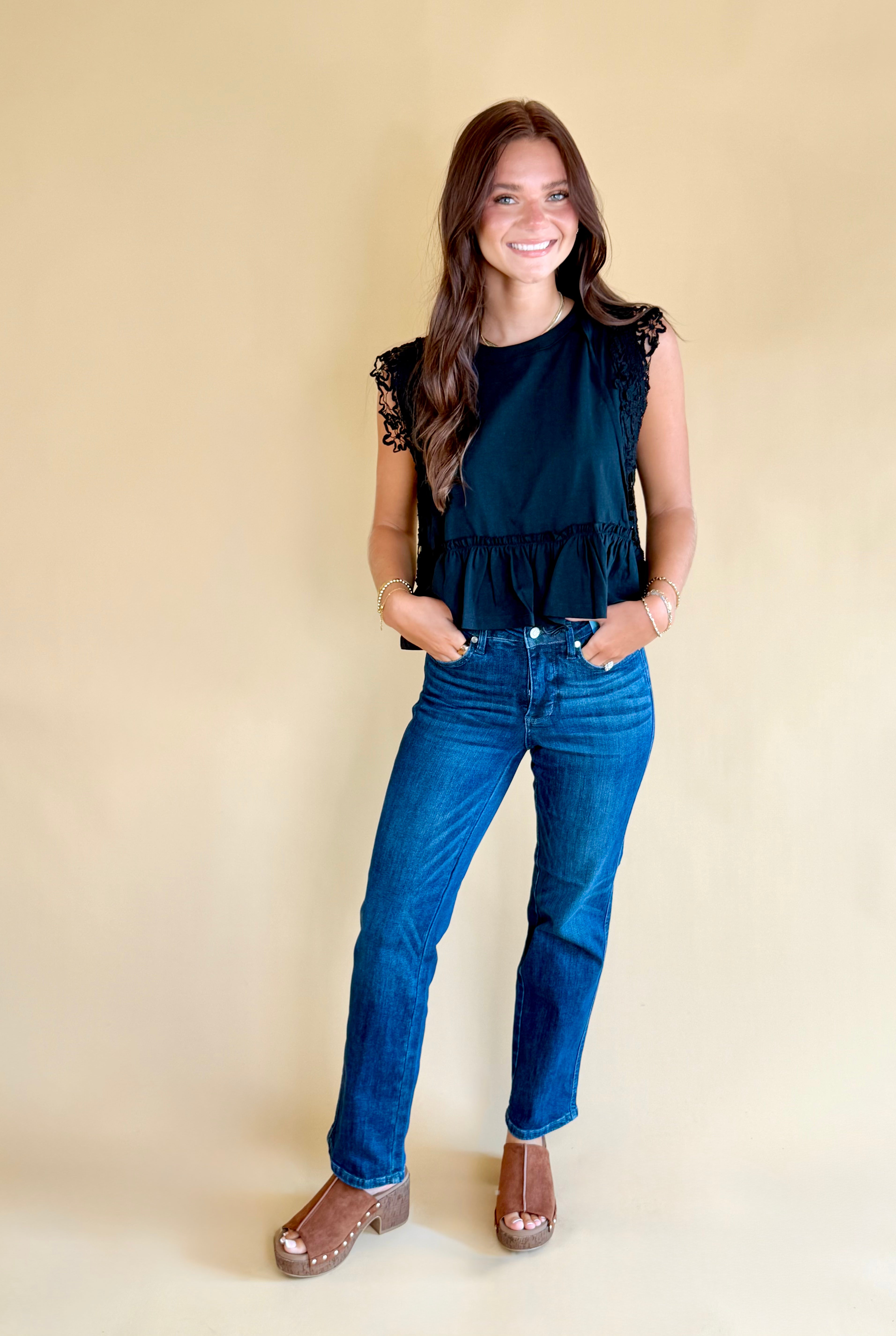 Everyday denim, dark wash jean, straight leg jean, high waisted pant, fall fashion, everyday wear for fall, casual pant