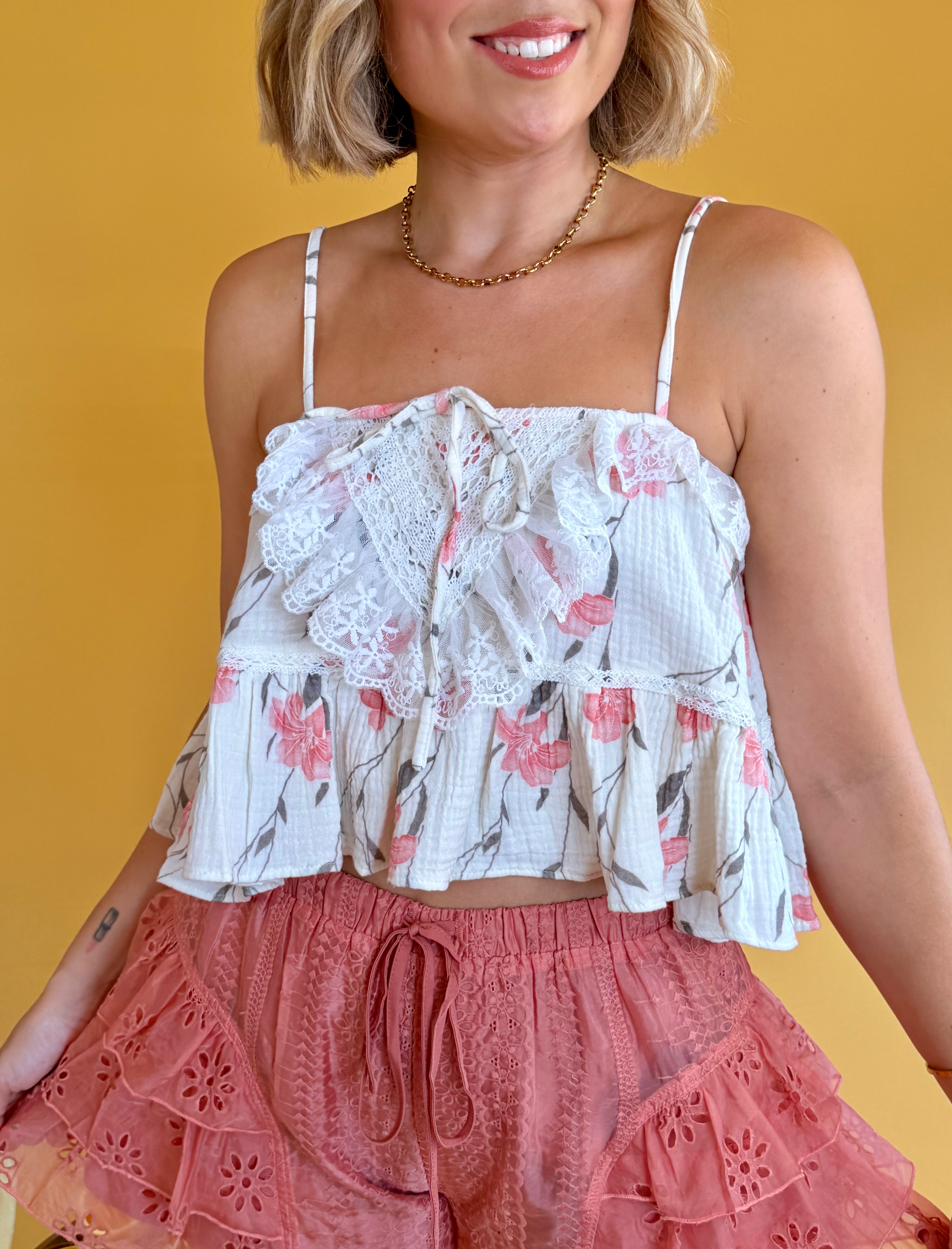 spaghetti straps, POL Clothing, lace detail, summer, vacation, vacay outfit, summer tops, flowy, floral pattern, bow detail