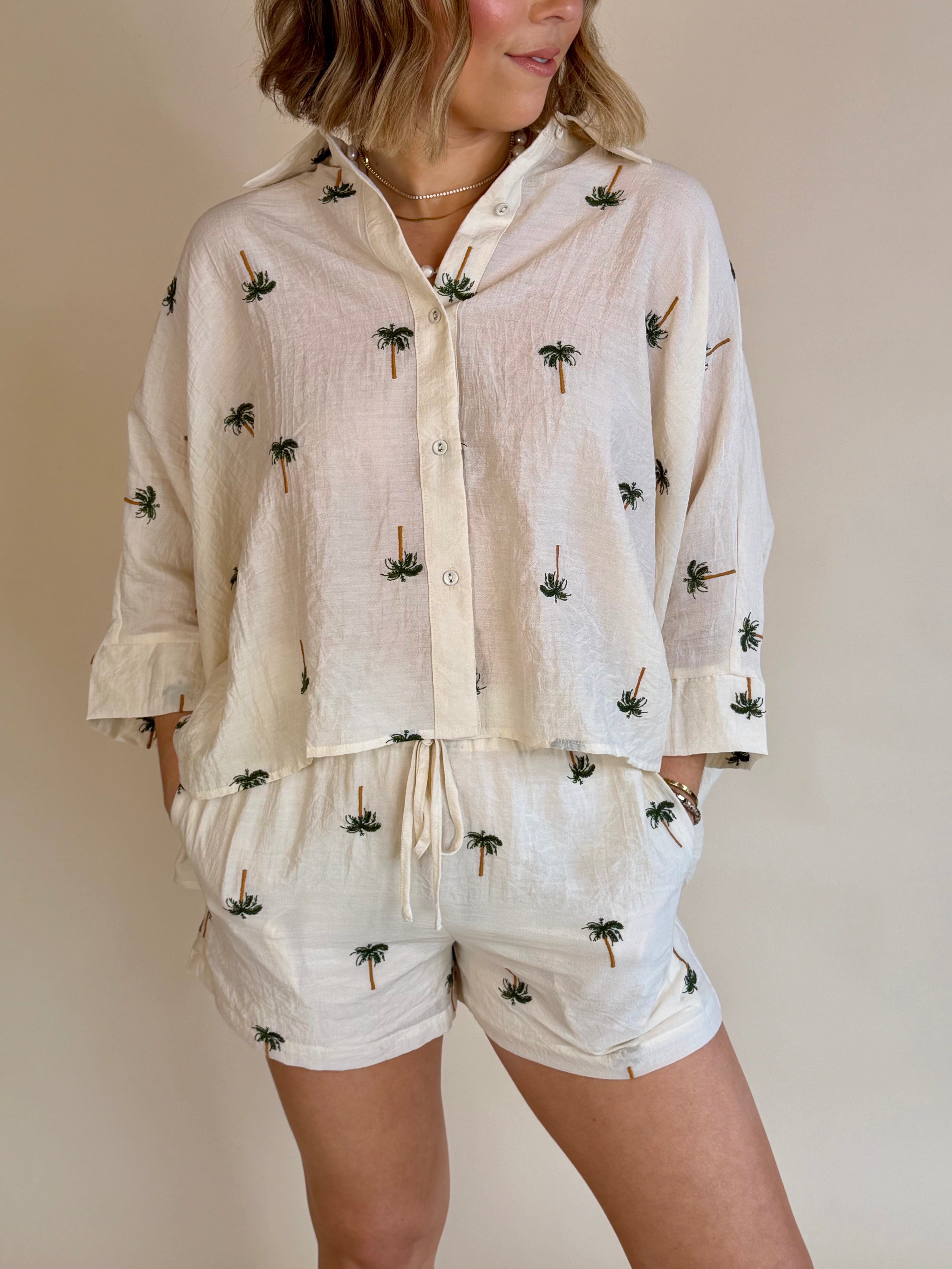 summer sets, flowy set, top and shorts set, summer clothes, palm trees, trendy summer clothes, 