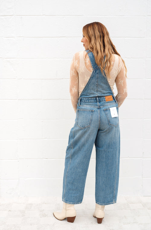 Mid-Waisted & Washed Barrel Overalls: Medium Light Wash