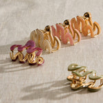 Wavy Matte Claw Clip with Gold Accents