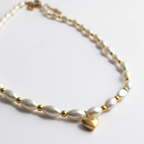 White Shell Necklace with Puffy Heart