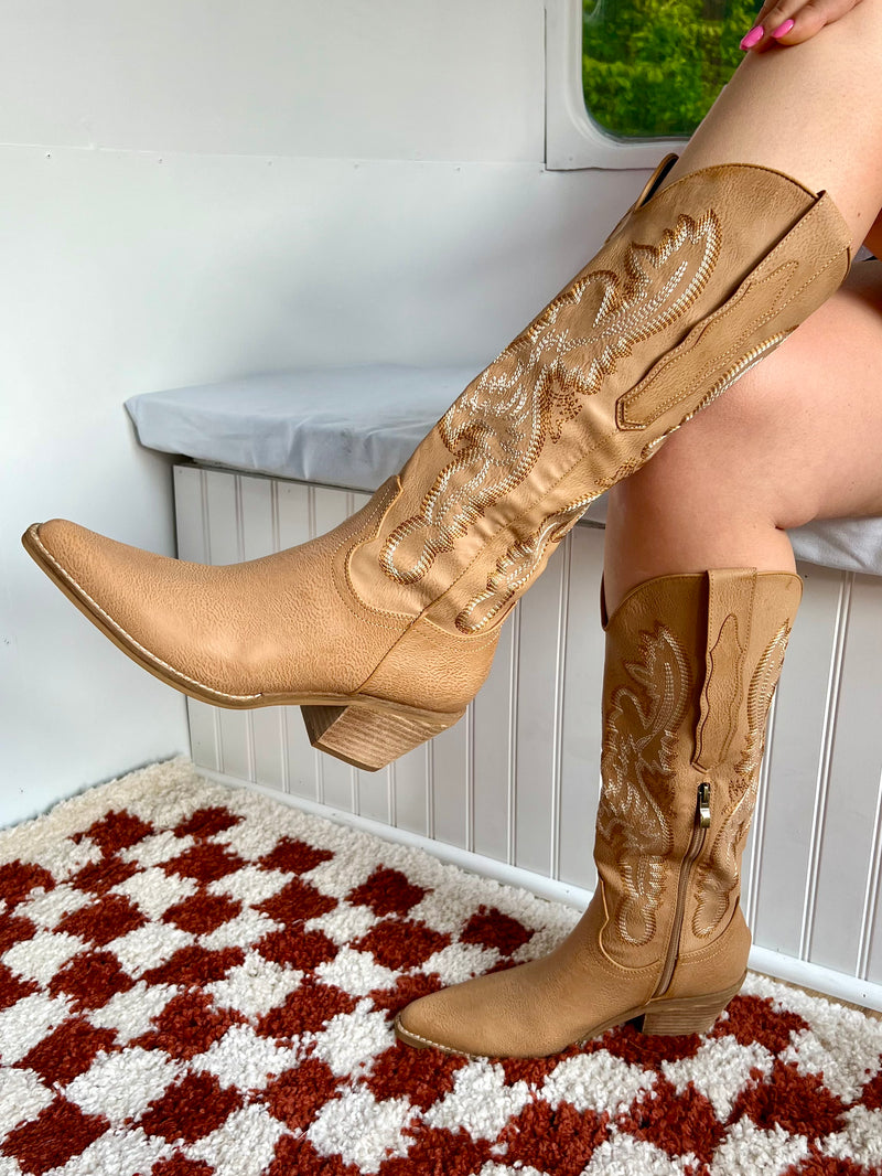 Tan cowgirl boots hot sale