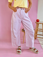 pink jeans, pink barrel jeans, pink ootd, pink pants, ootd, back to school, cute jeans, fun jeans, teacher ootd, teacher outfit ideas