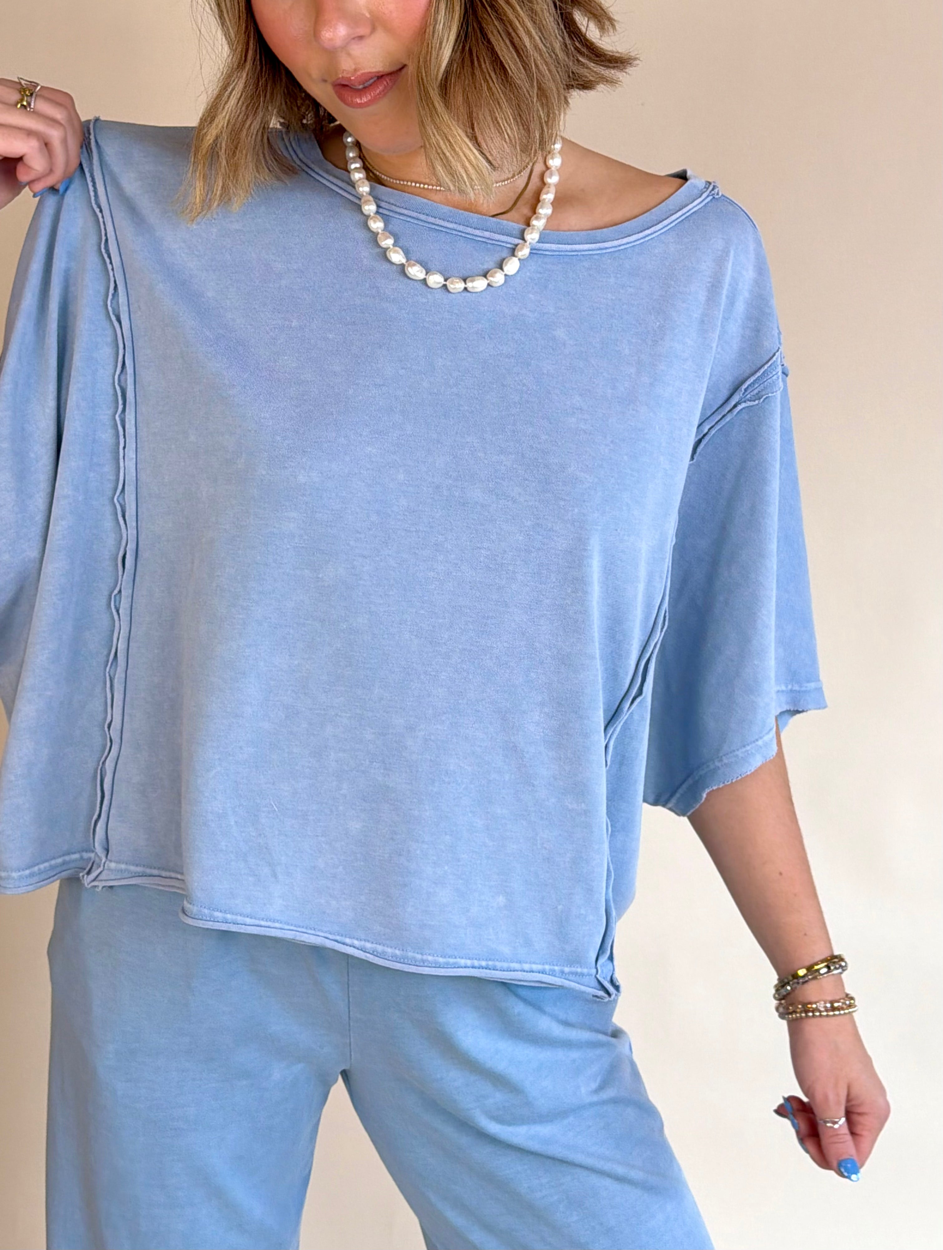 blue tee, summer tee, comfy tee, slouchy tee, summer clothes, boutique clothes, boutique, Southern Maryland, SOMD
