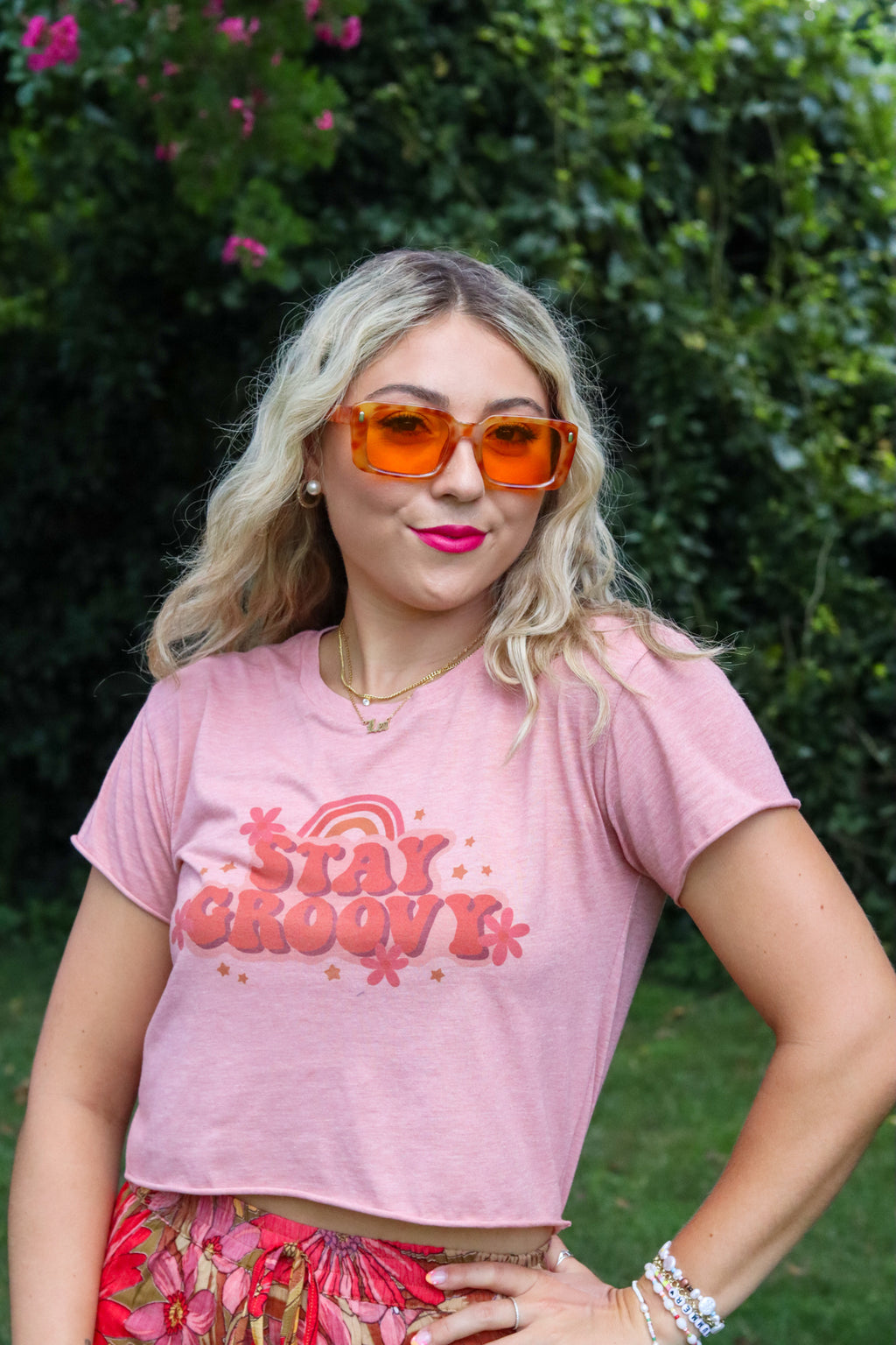 STAY GROOVY, GRAPHIC TEE, BACHELORETTE, NASHVILLE, CALIFORNIA, RETRO STYLE, BOUTIQUE, THEALLYCATWALK