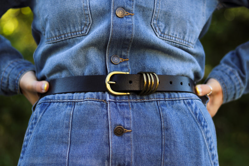 Black and Gold Ring Buckle Leather Belt